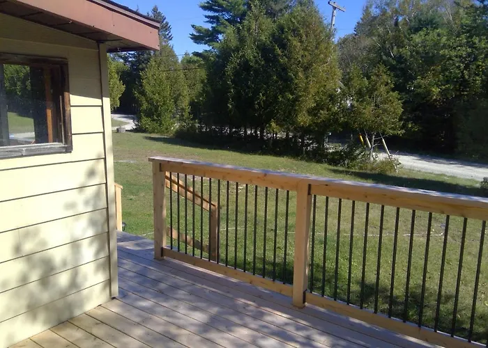 Michaels Bay Getaway On Manitoulin Island